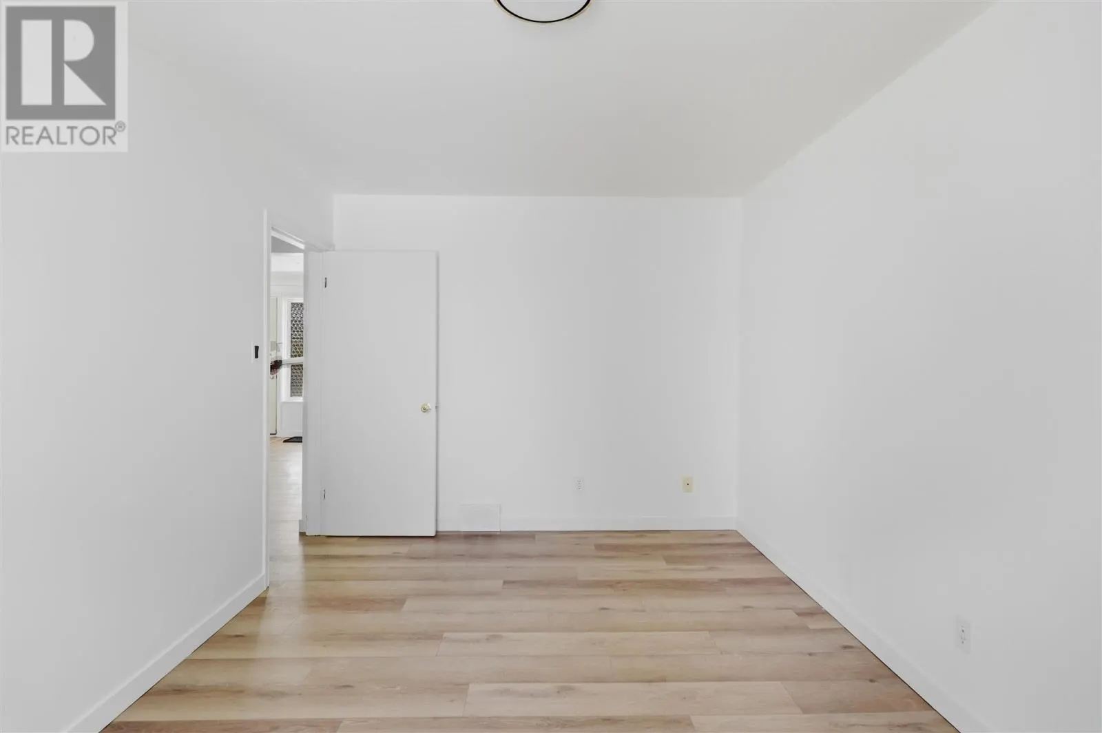 118 Blake AVE