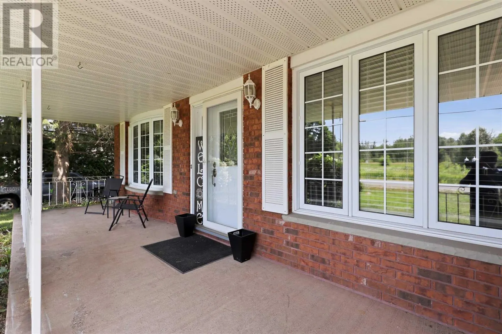 382 Nixon RD
