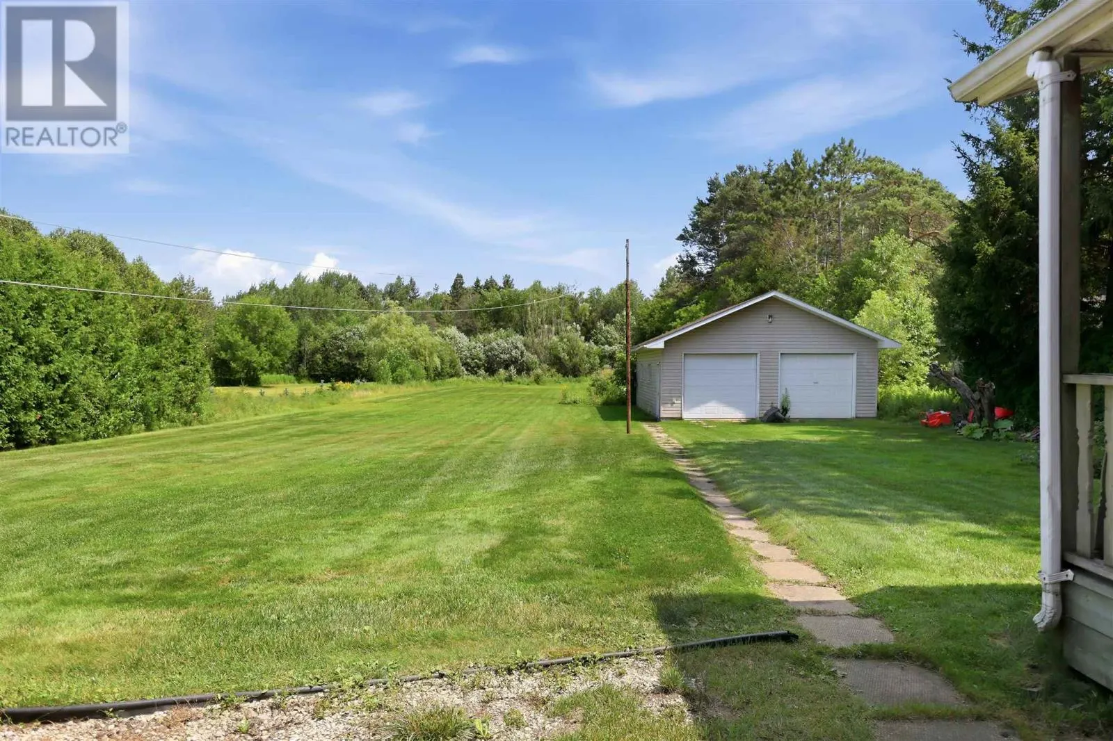 382 Nixon RD