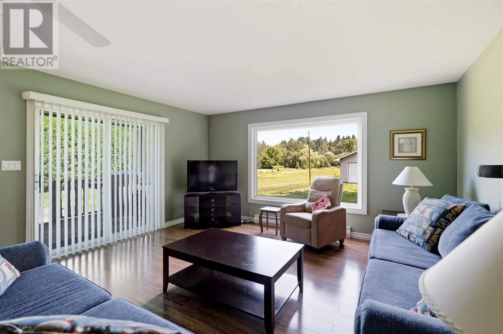 382 Nixon RD
