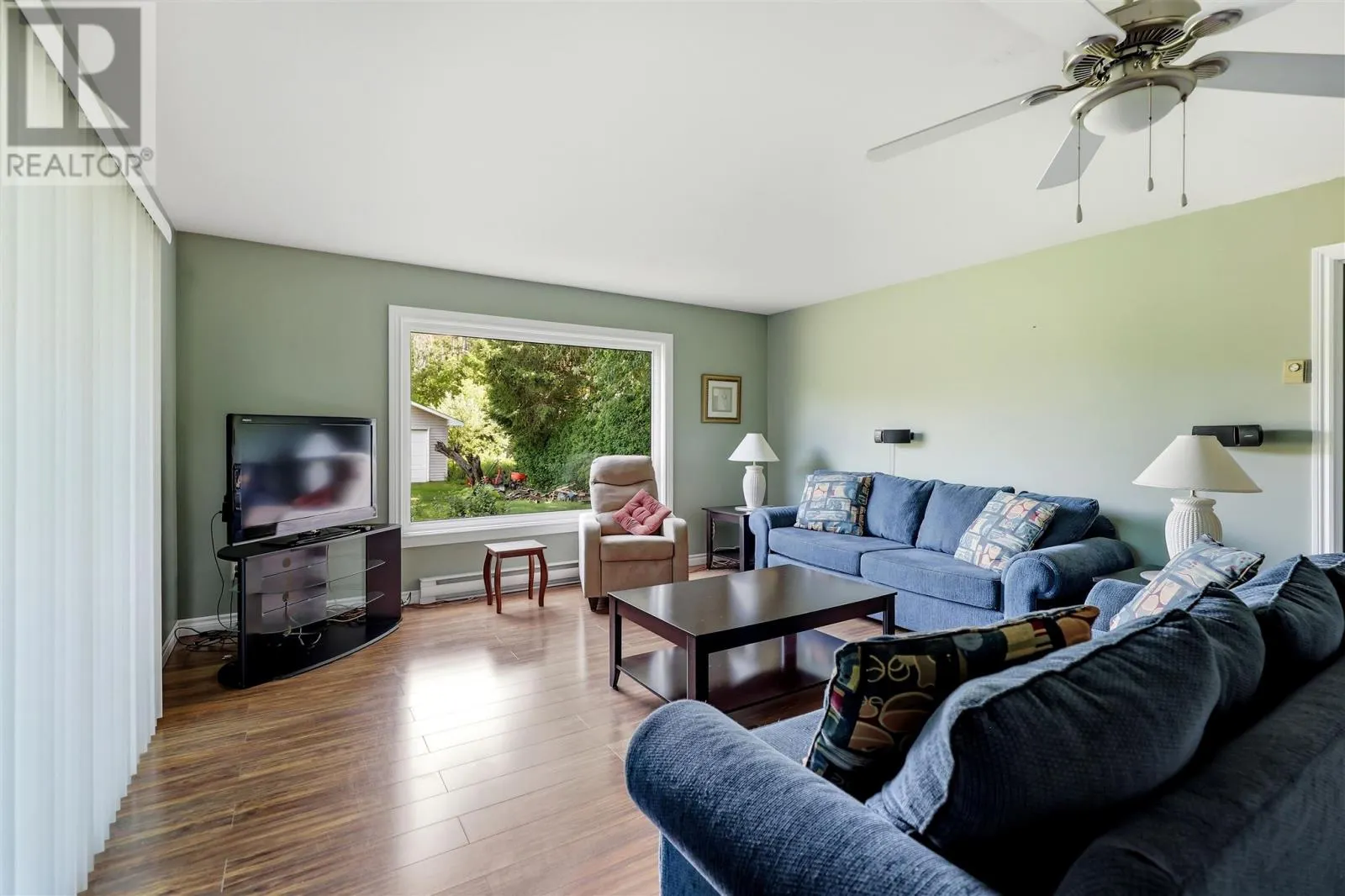 382 Nixon RD