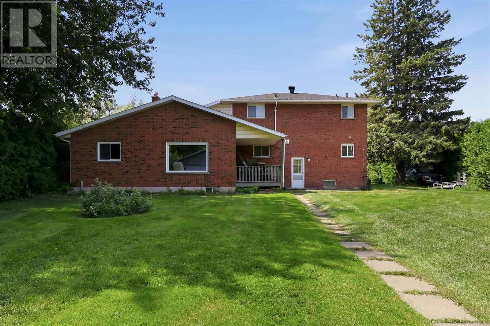 382 Nixon RD