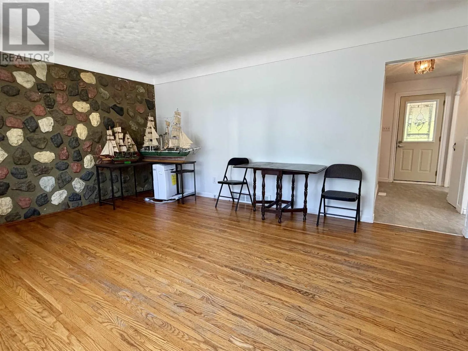 135 Dieppe AVE