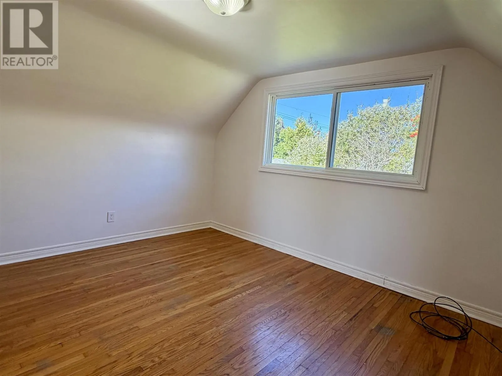 135 Dieppe AVE