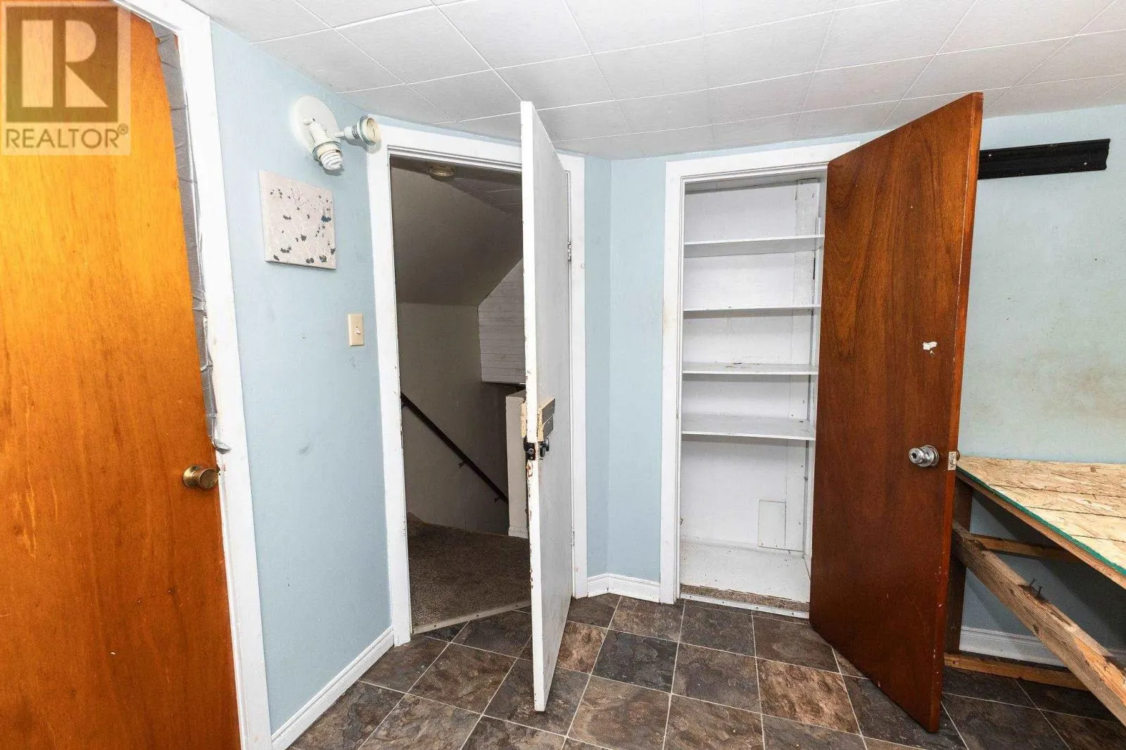 178 Dennis ST