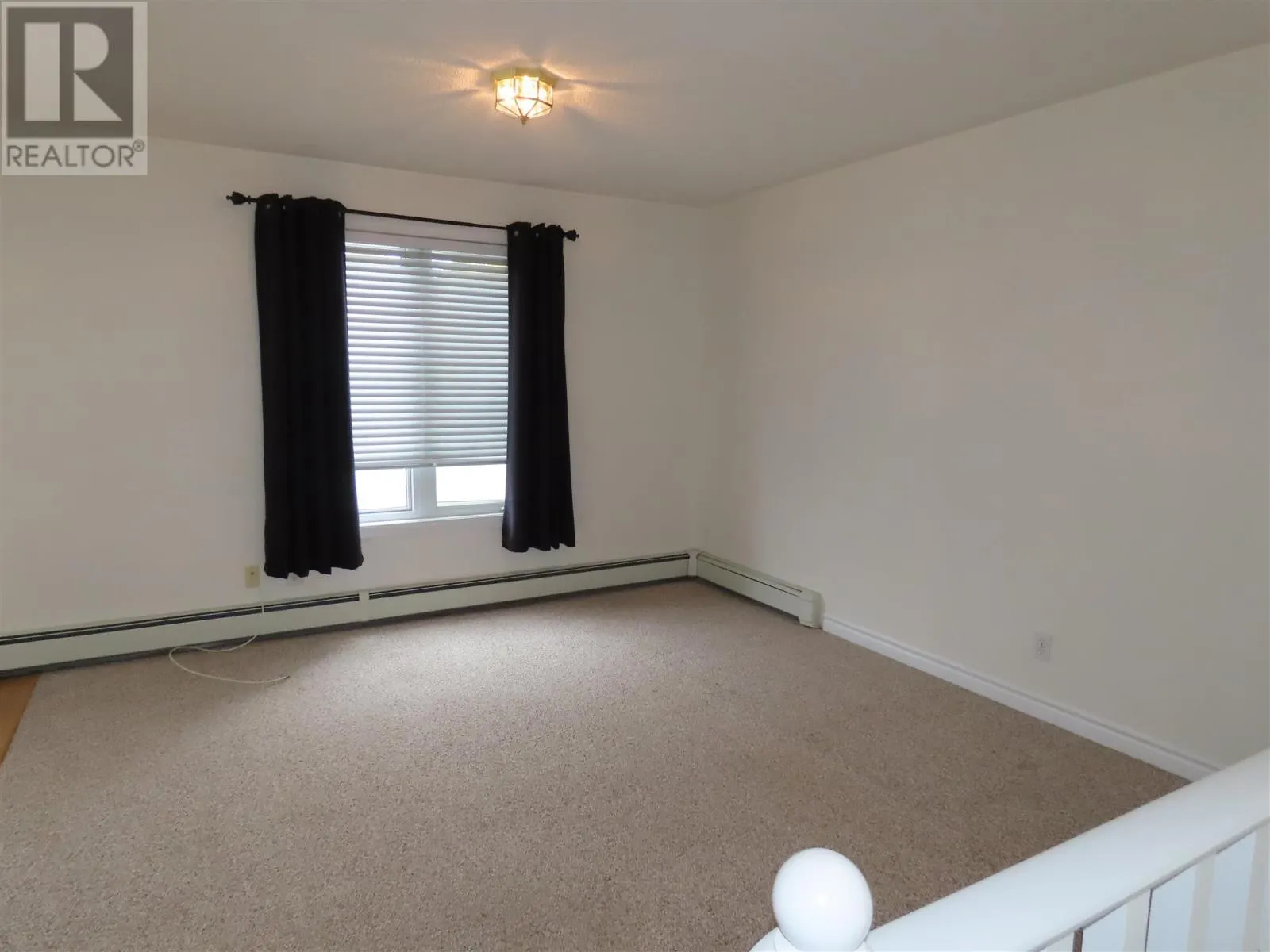 3 Elmwood AVE