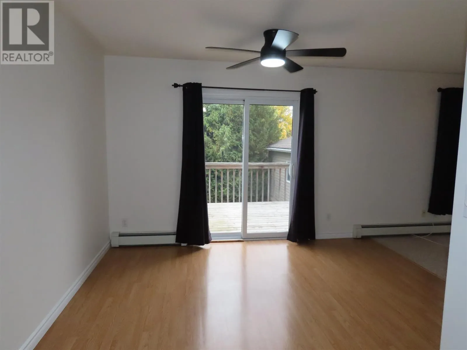 3 Elmwood AVE