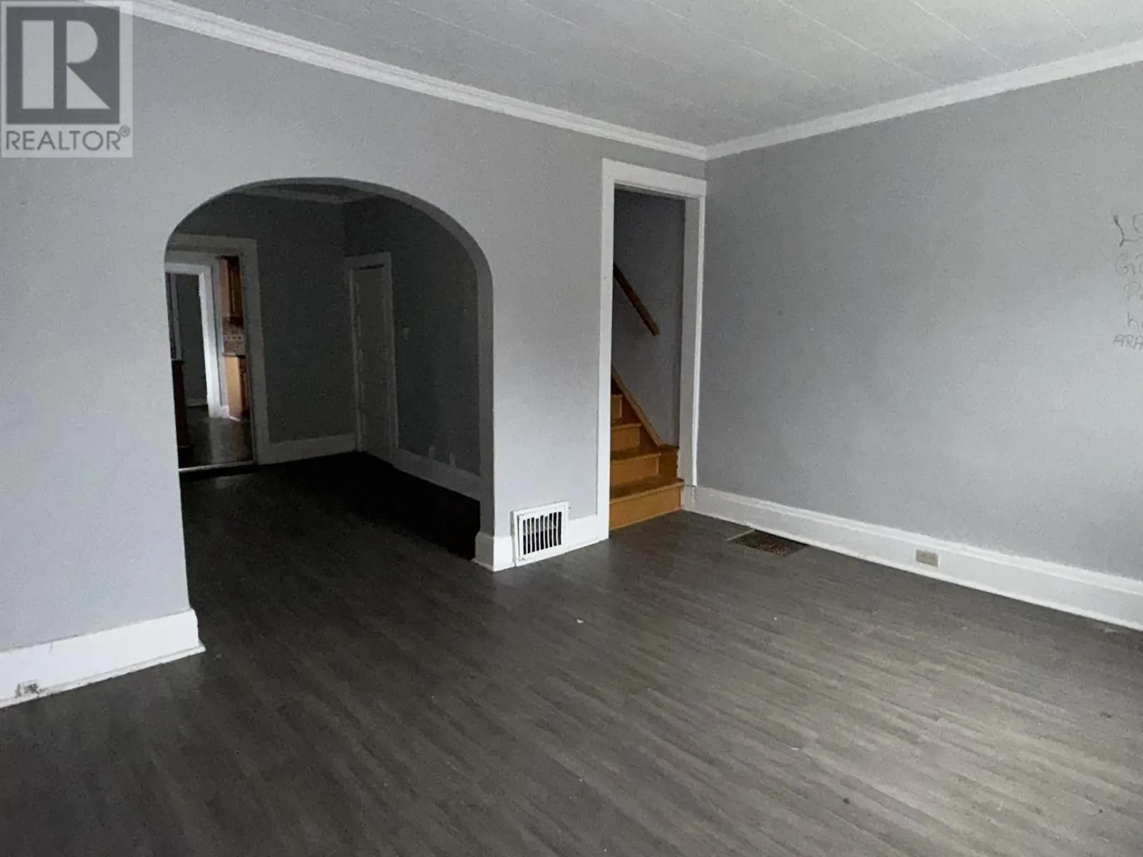 182-184 Woodward AVE