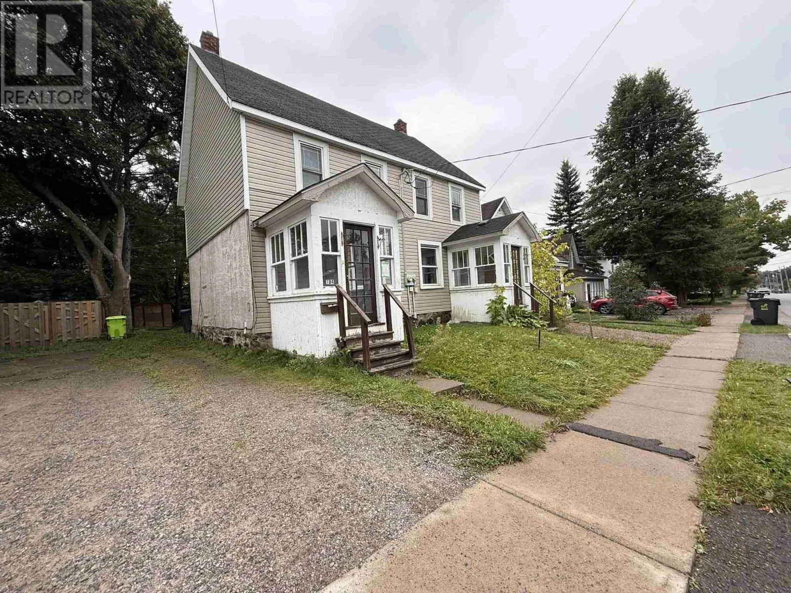 182-184 Woodward AVE
