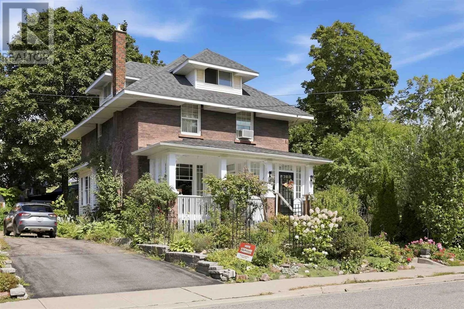 40 Euclid RD