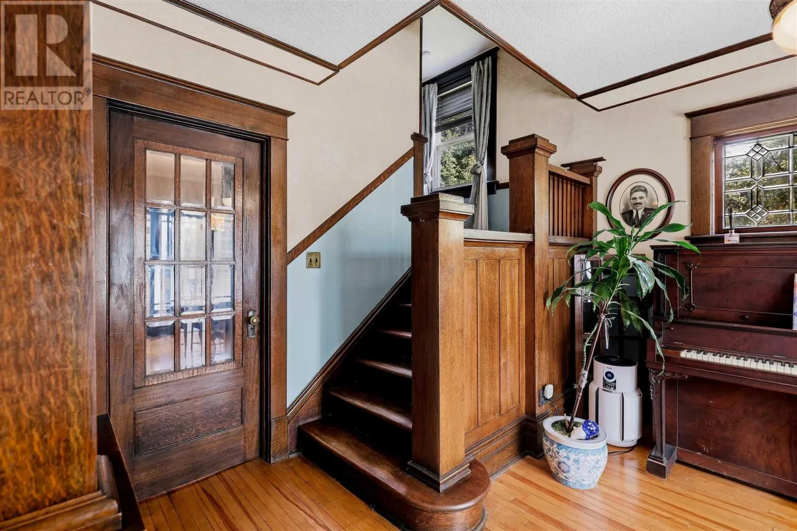 40 Euclid RD