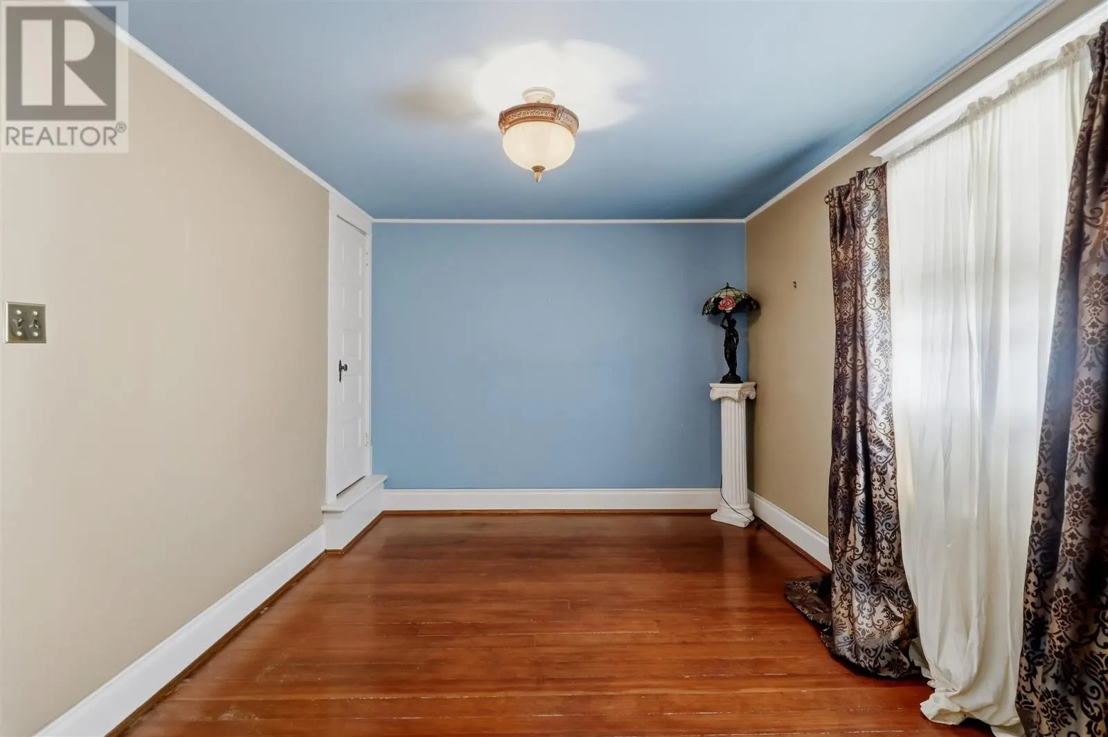 40 Euclid RD