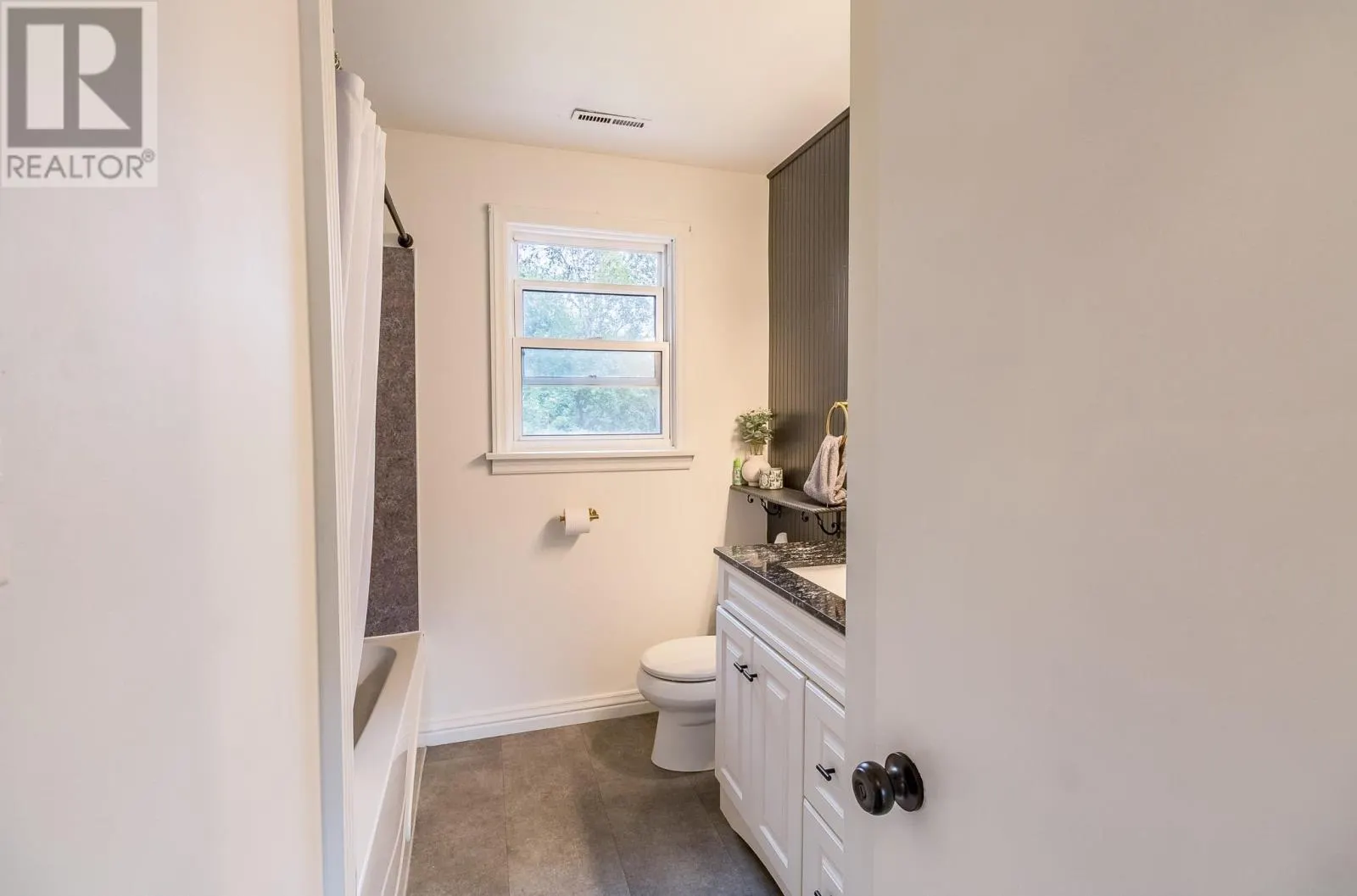 134 Florwin DR