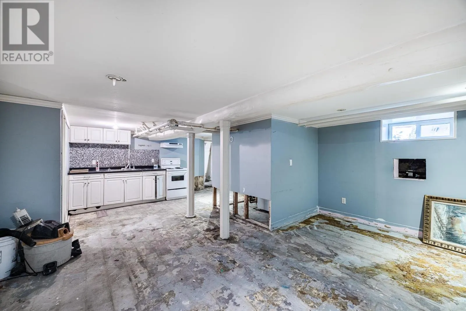 151 Albert ST E