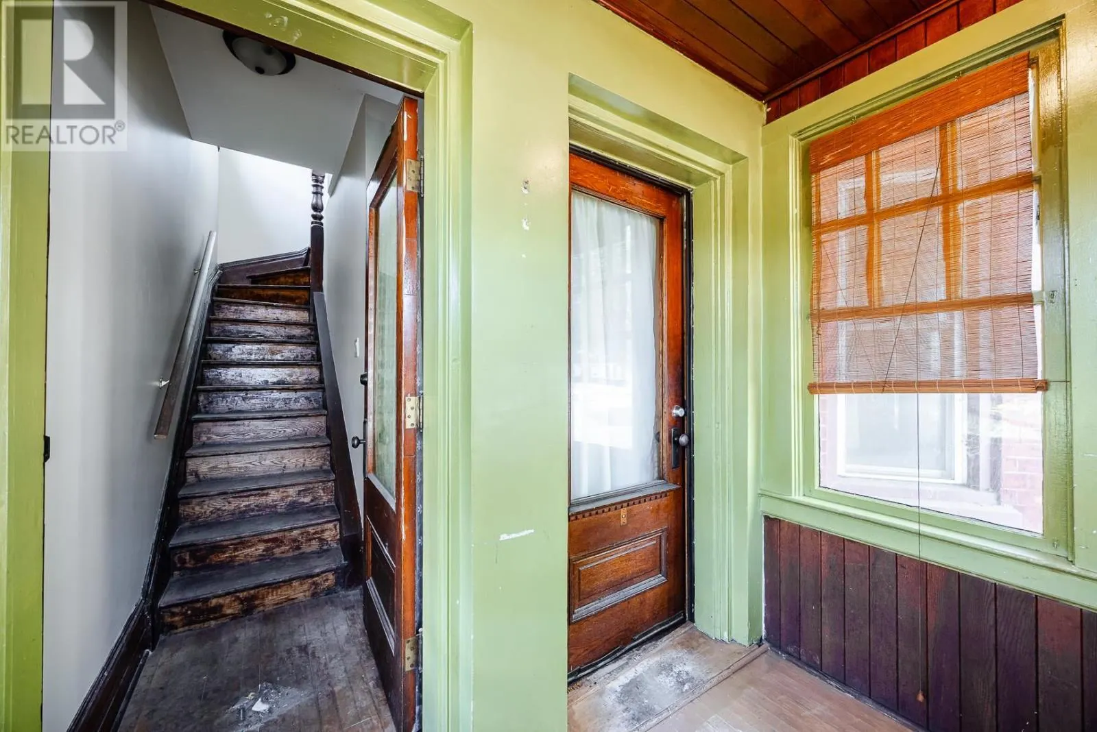 151 Albert ST E