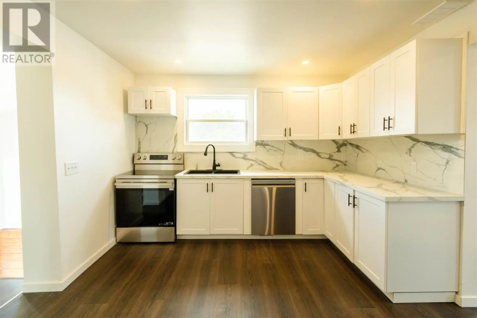 13 Stevens ST