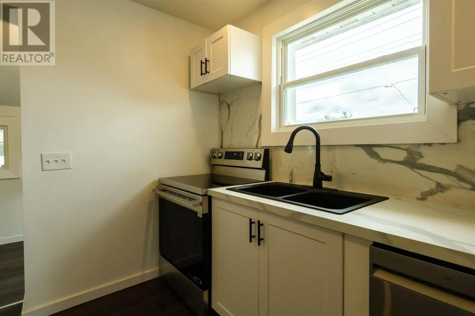 13 Stevens ST