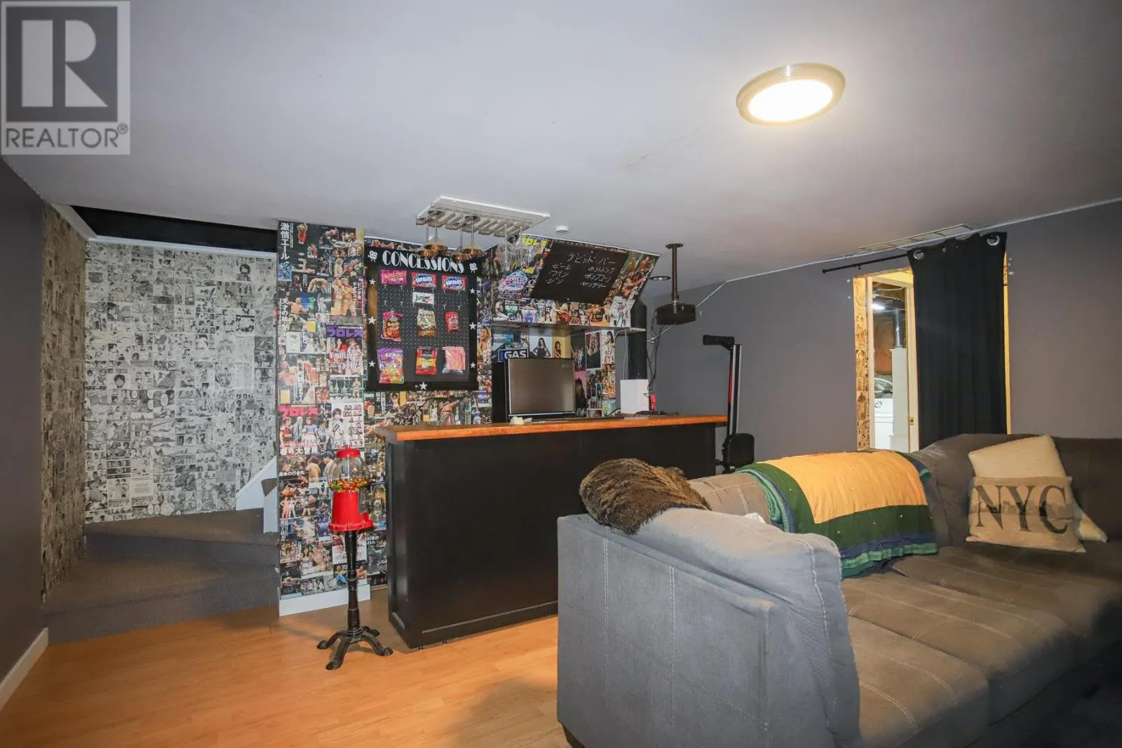 35 Broadview DR