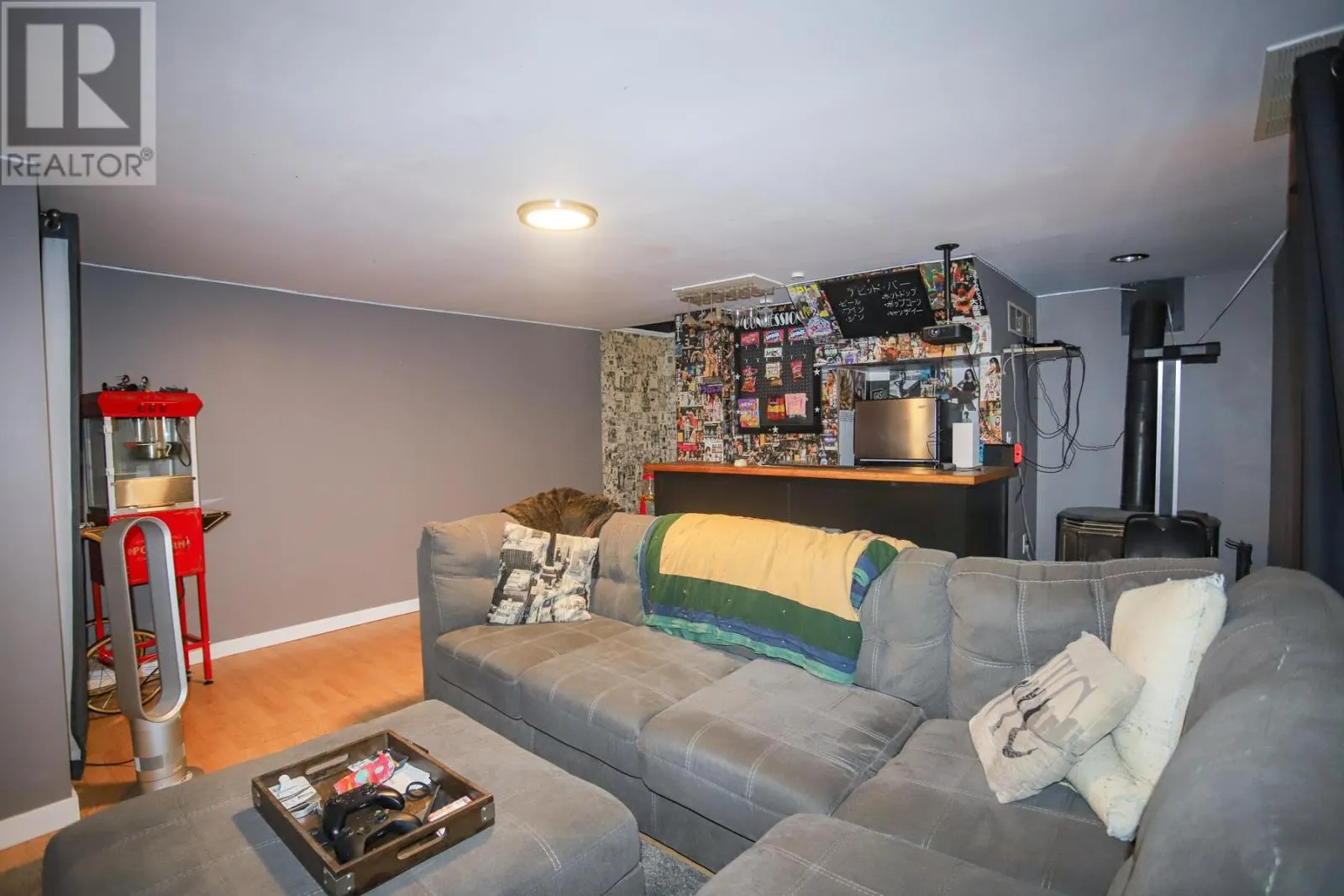 35 Broadview DR