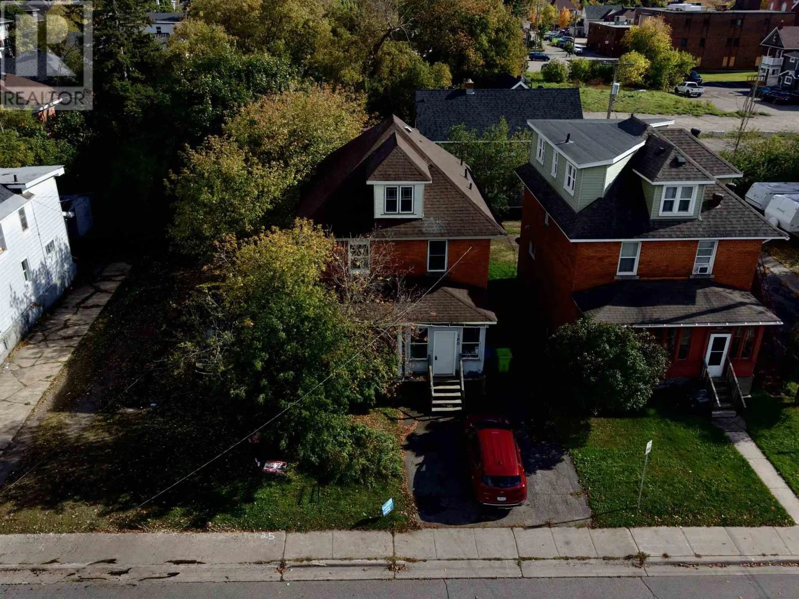180 Elgin ST