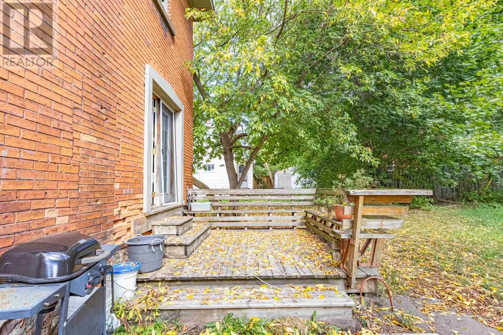 180 Elgin ST
