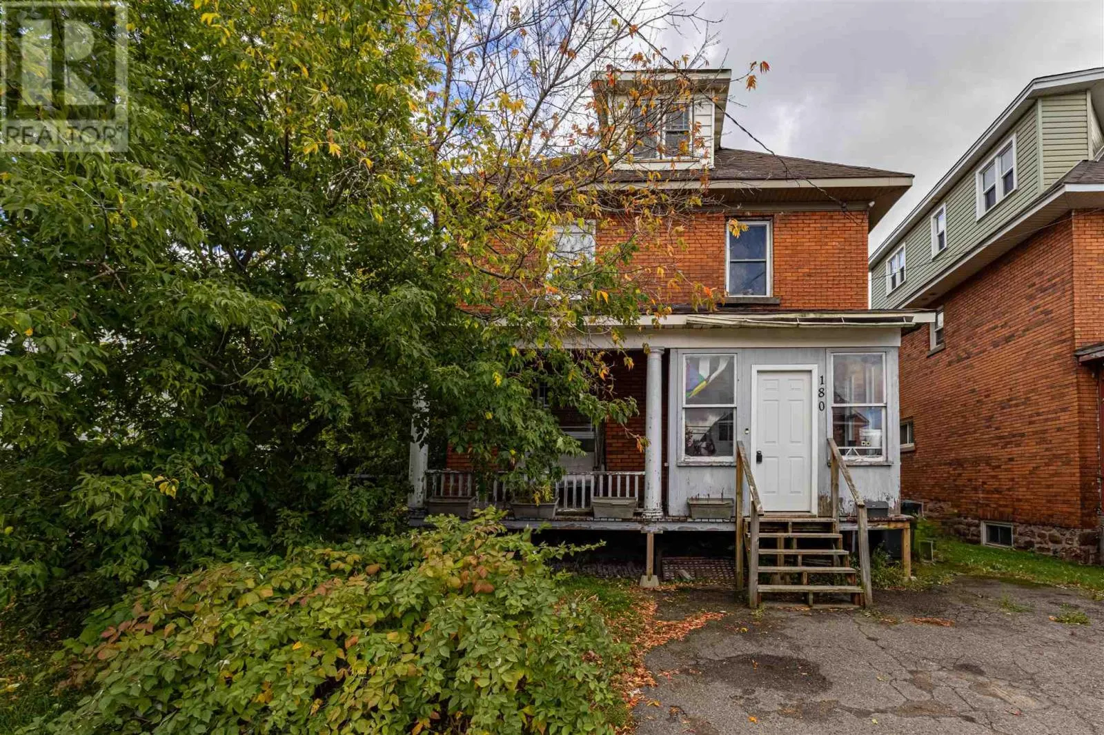 180 Elgin ST