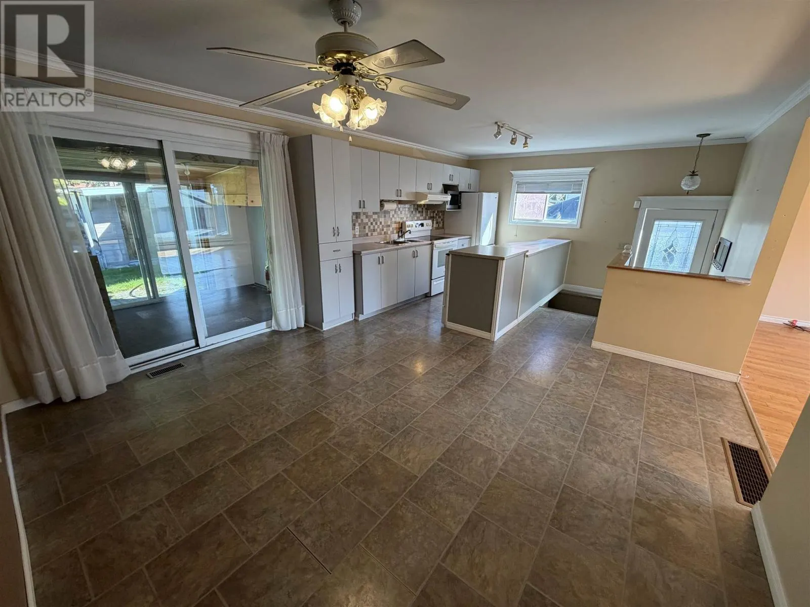 17 Brown RD