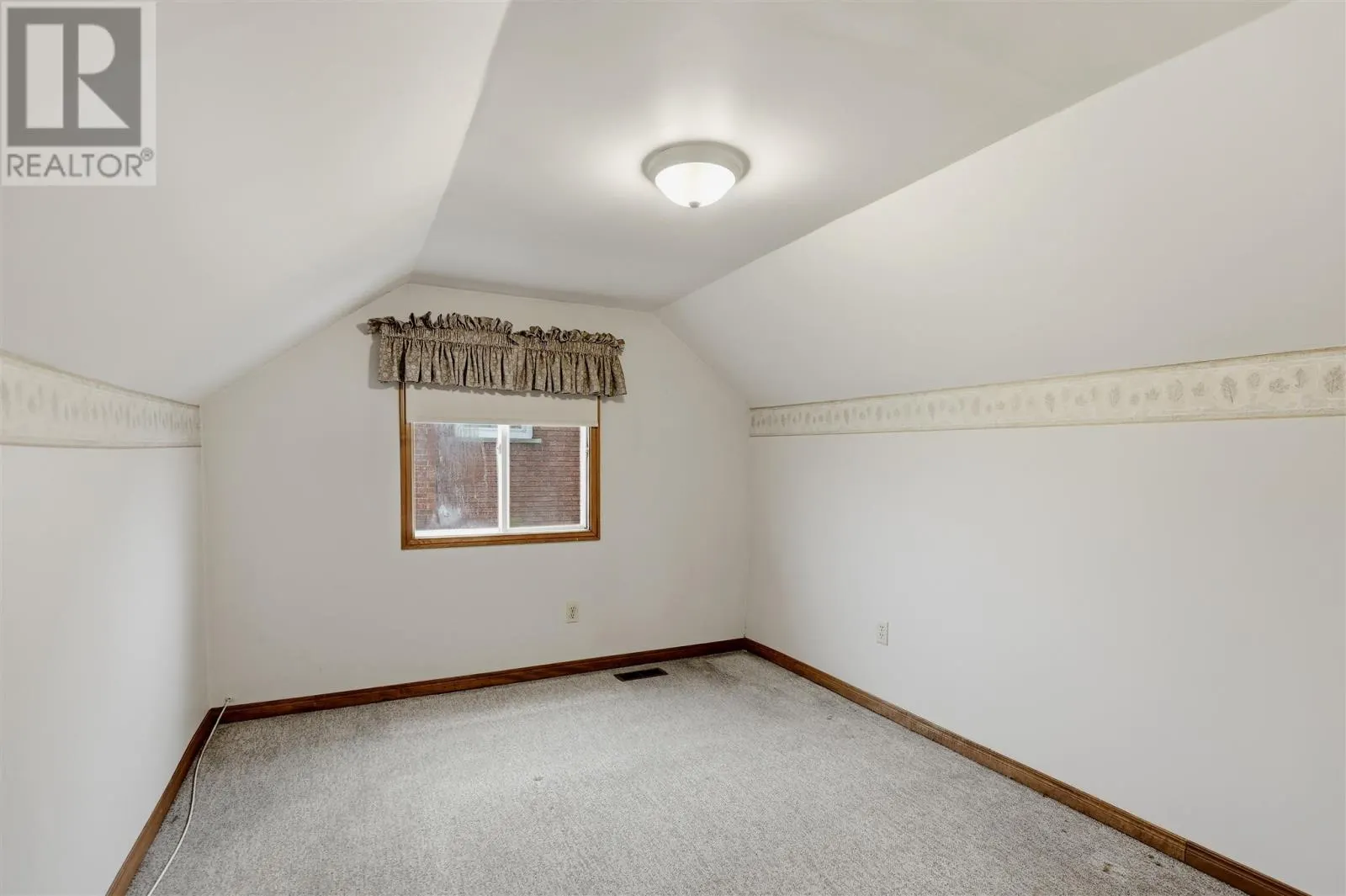 165 Spadina AVE