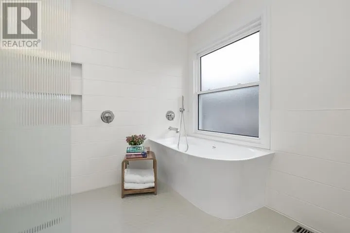 35 Hugill ST
