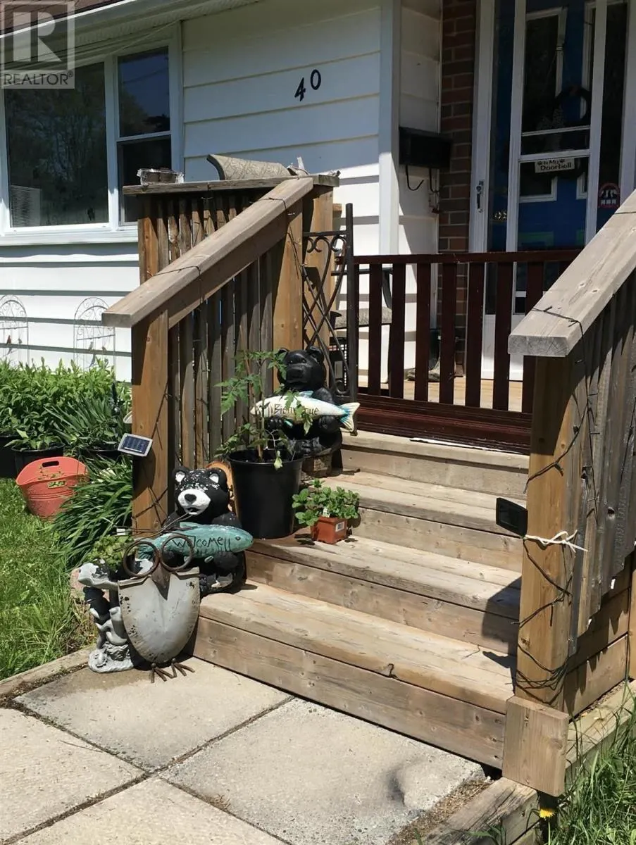 40 Robertson RD