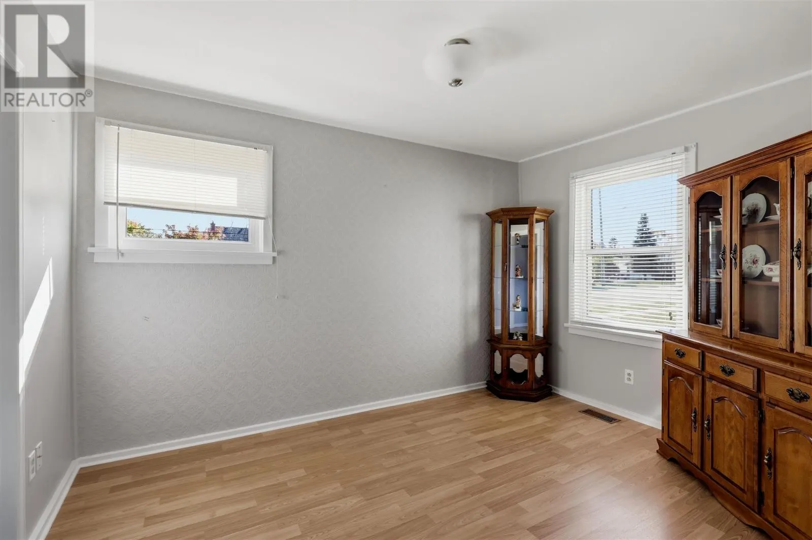 3 Weldon AVE