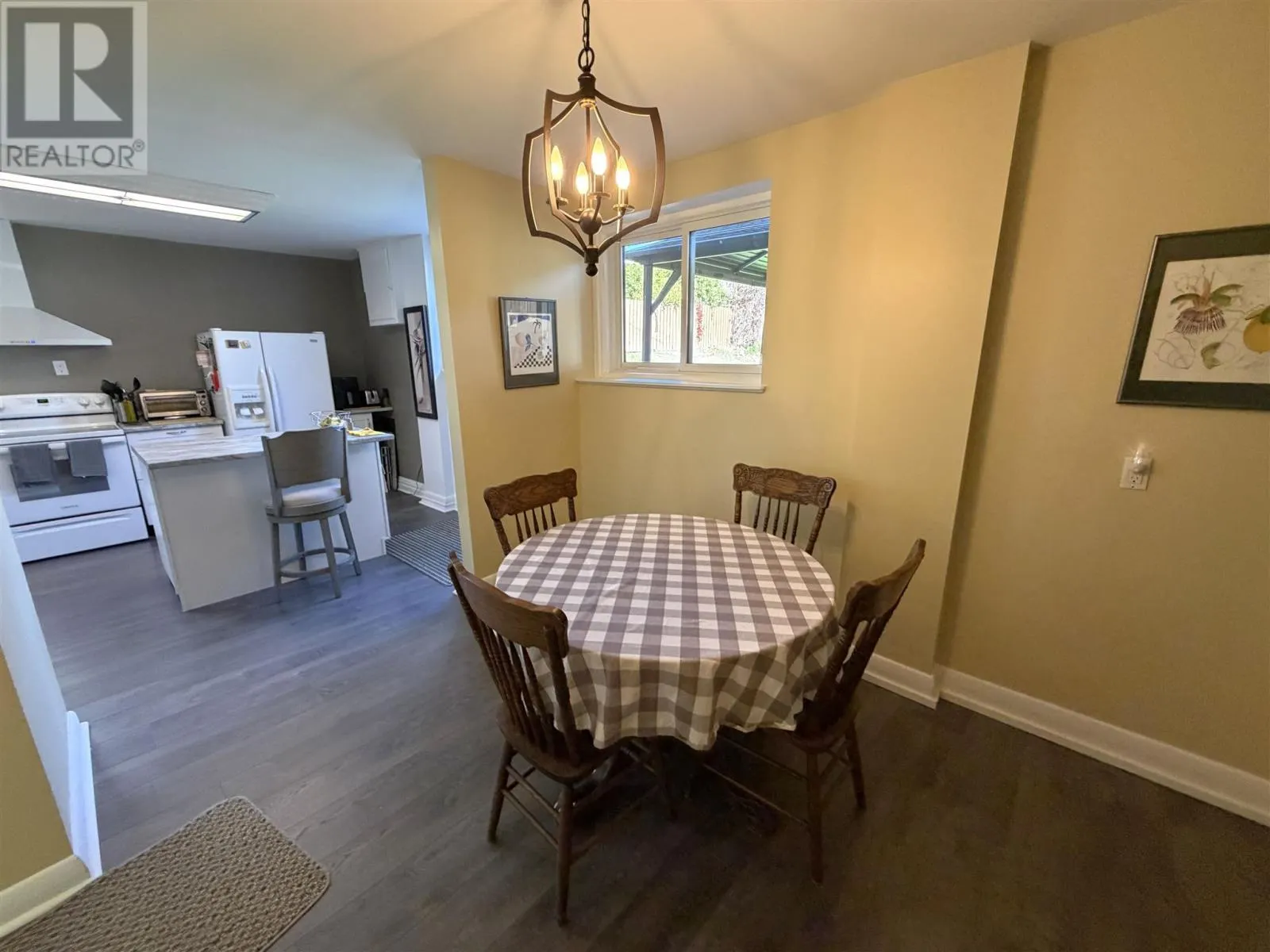 4 Timmins RD