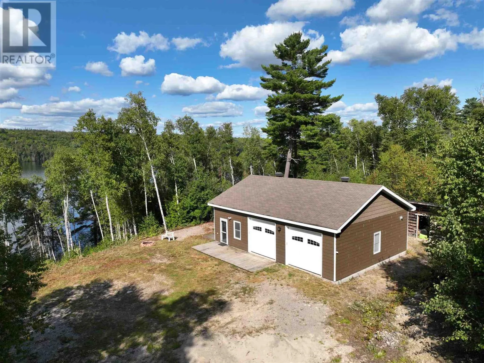 944 Dunlop Shores RD