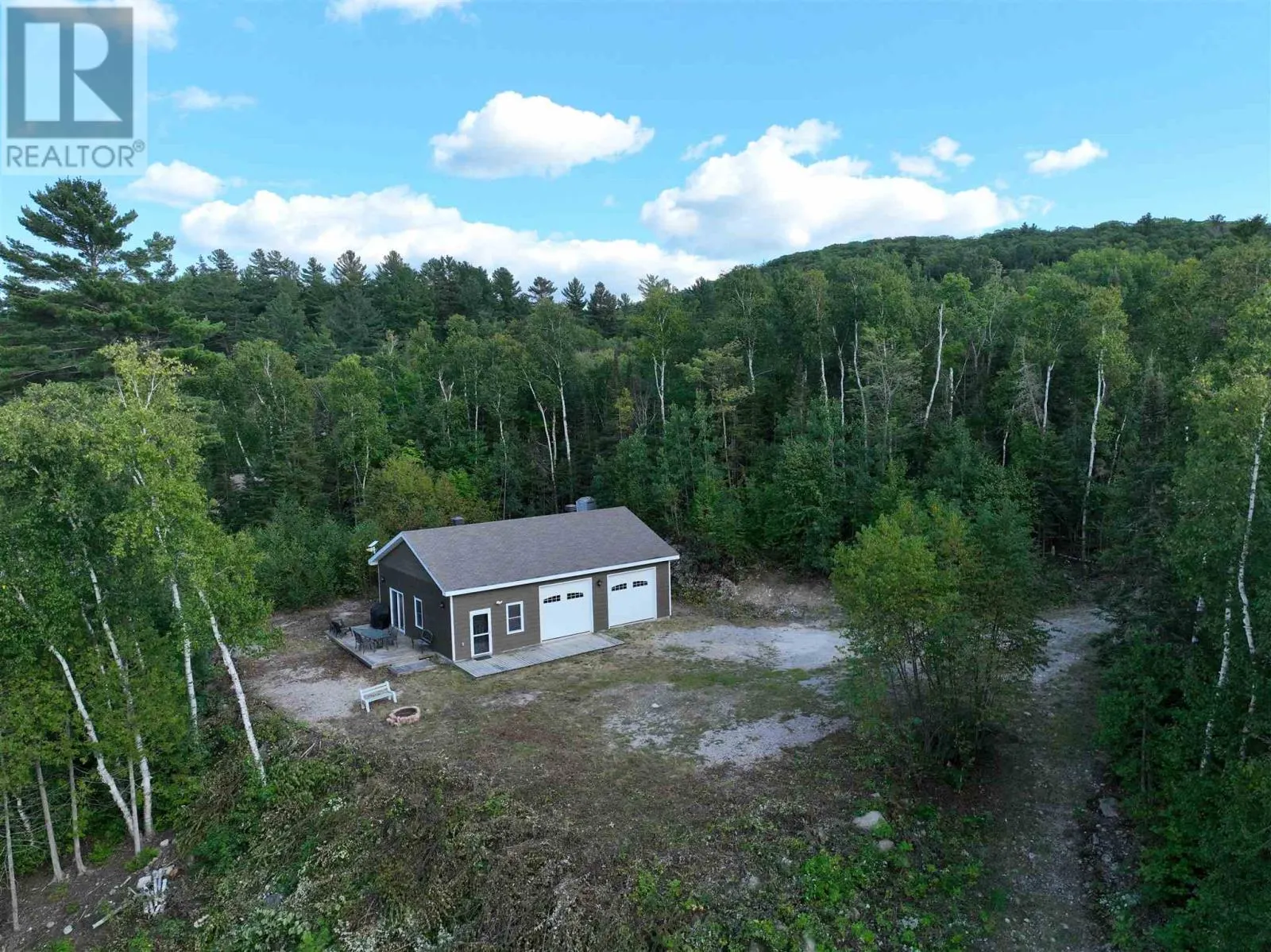 944 Dunlop Shores RD