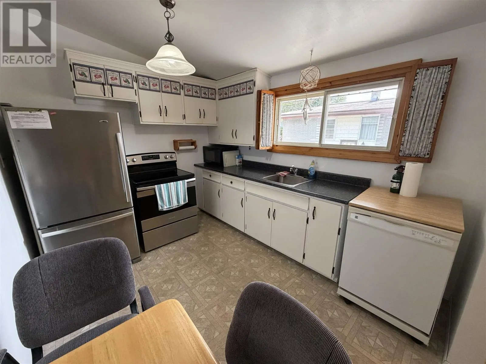 96A Axmith AVE