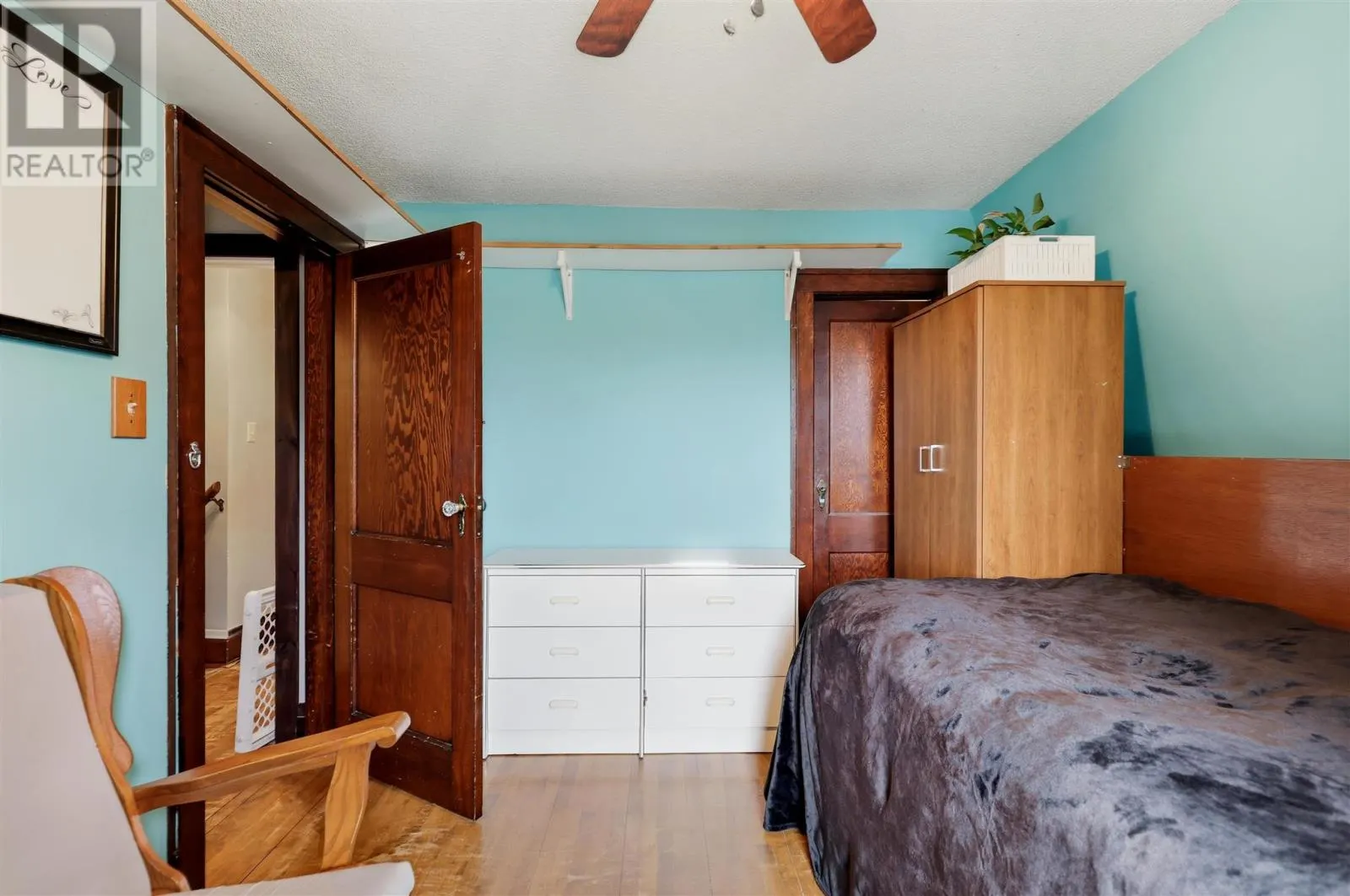185 Elgin ST