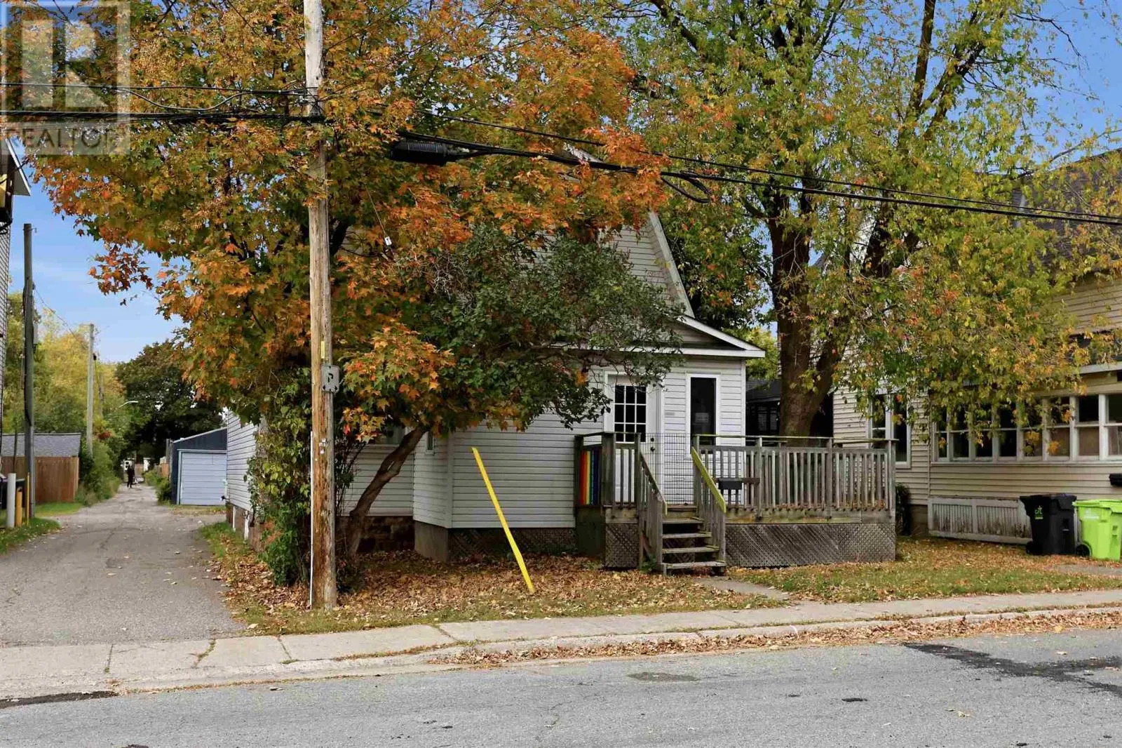 185 Elgin ST