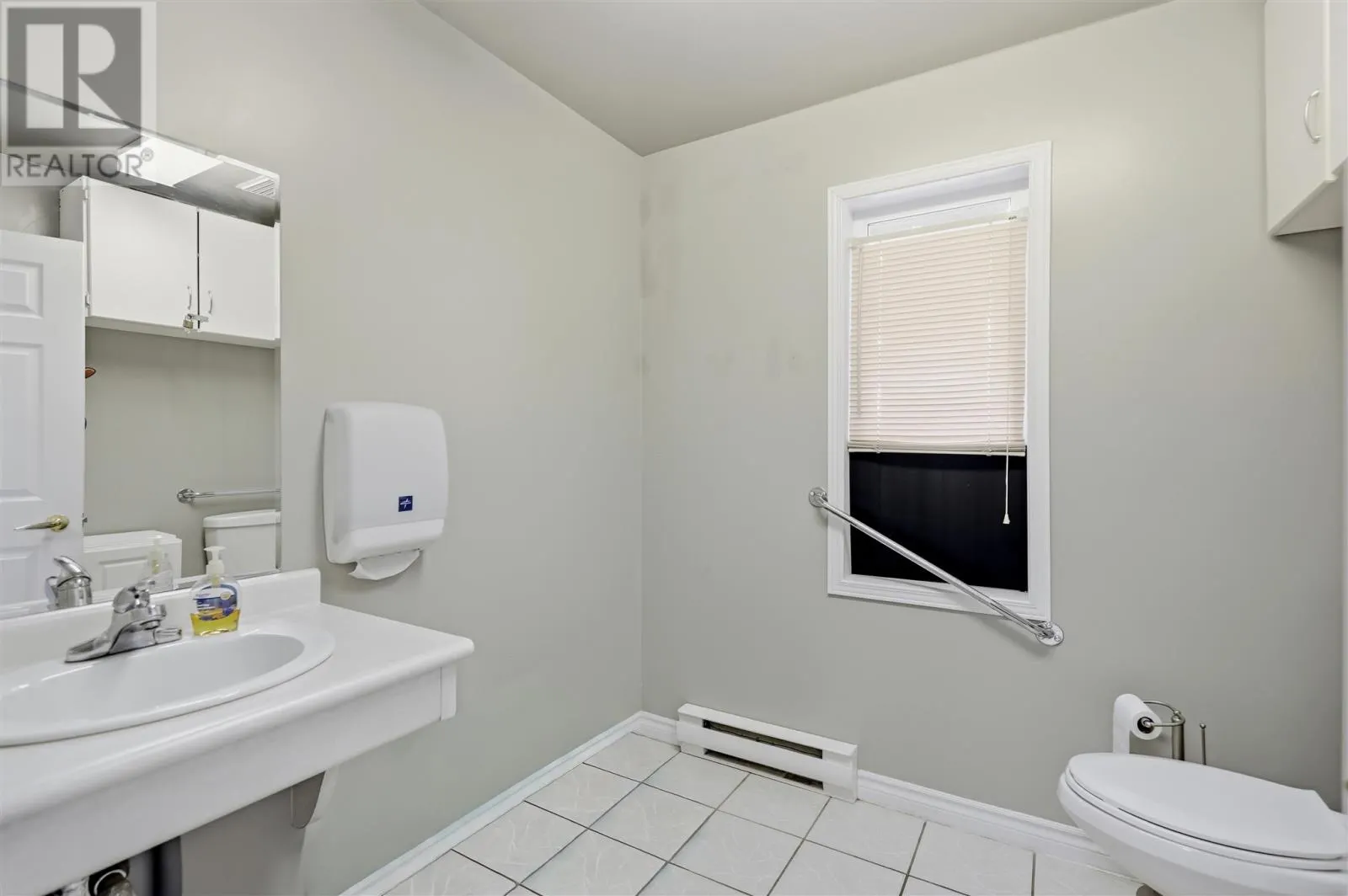 185 Elgin ST