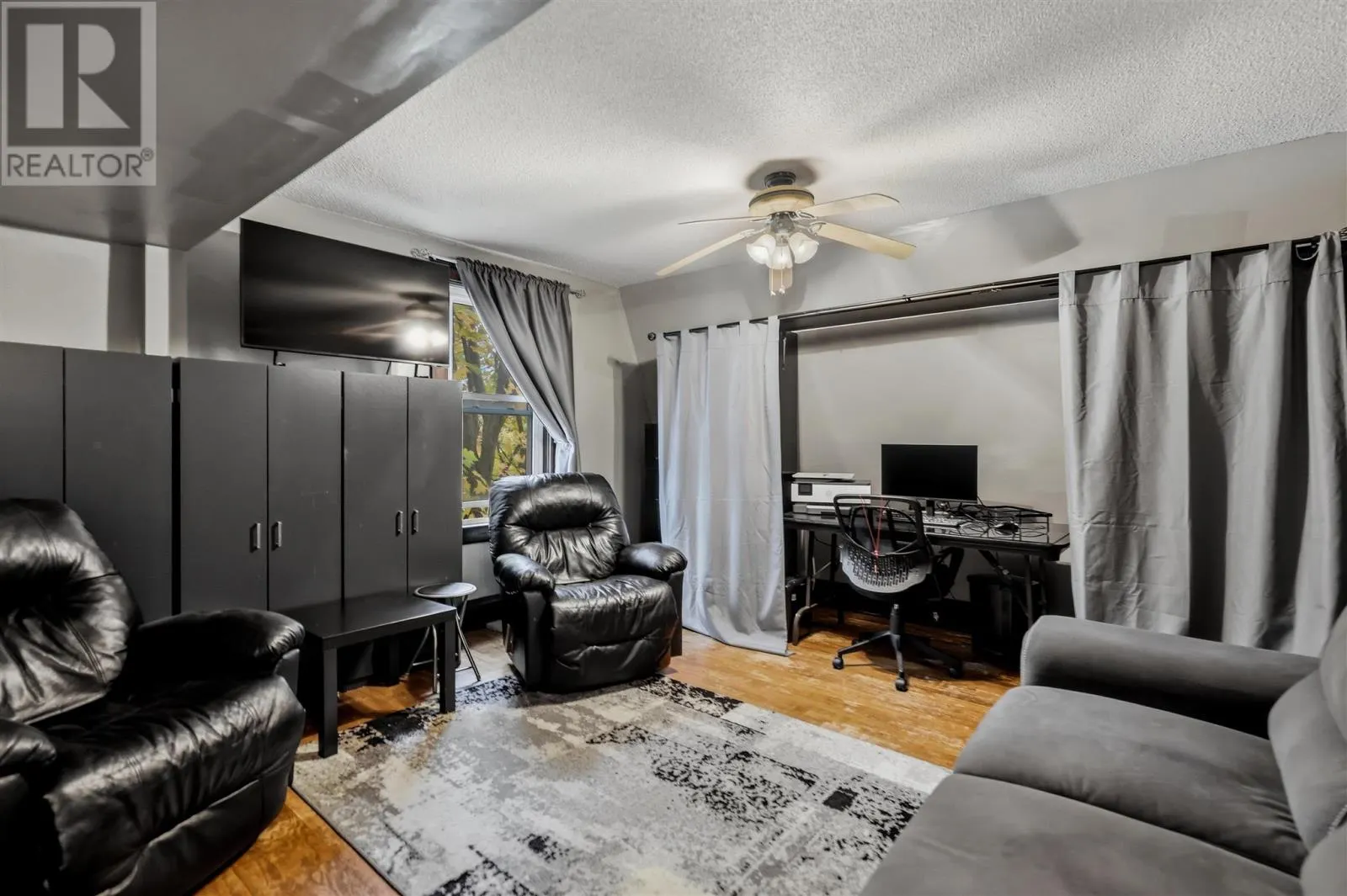 185 Elgin ST