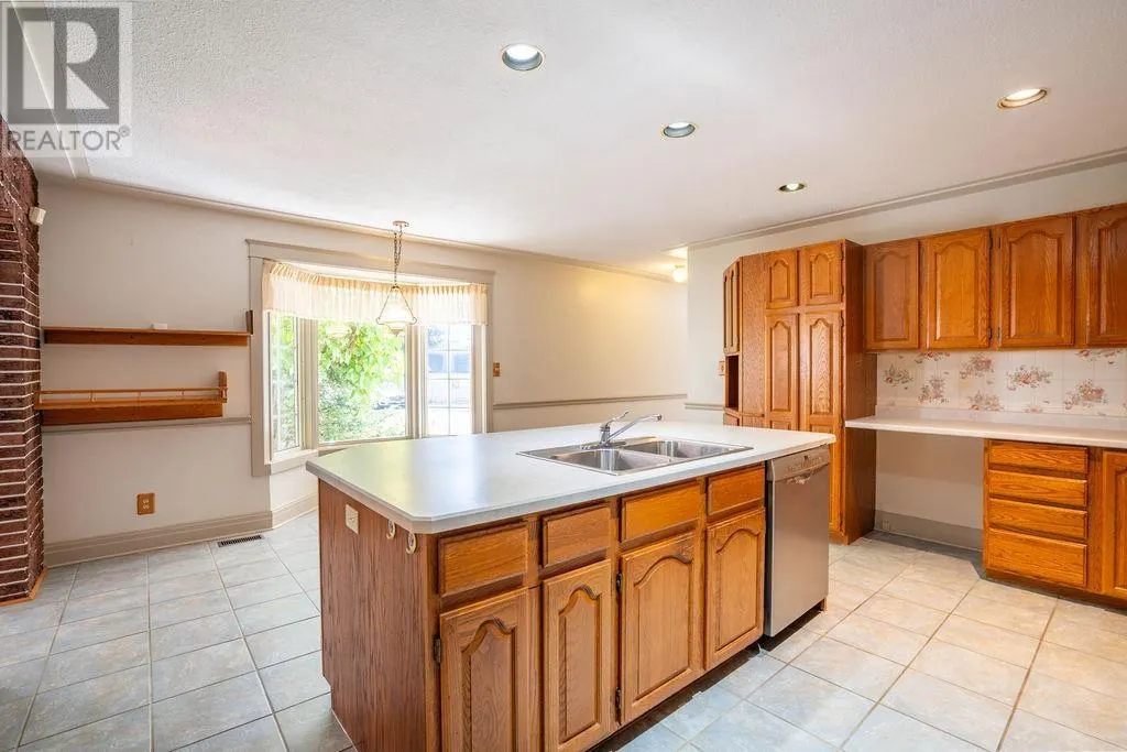 1411 Great Northern Road