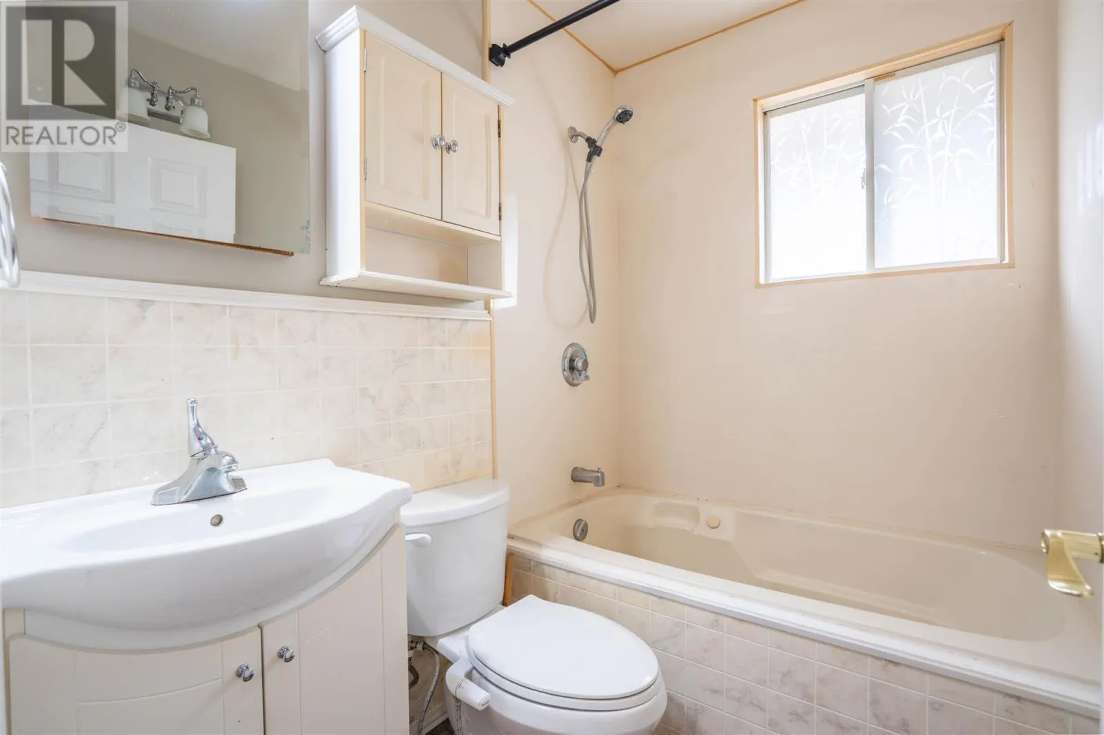 34 Routledge AVE