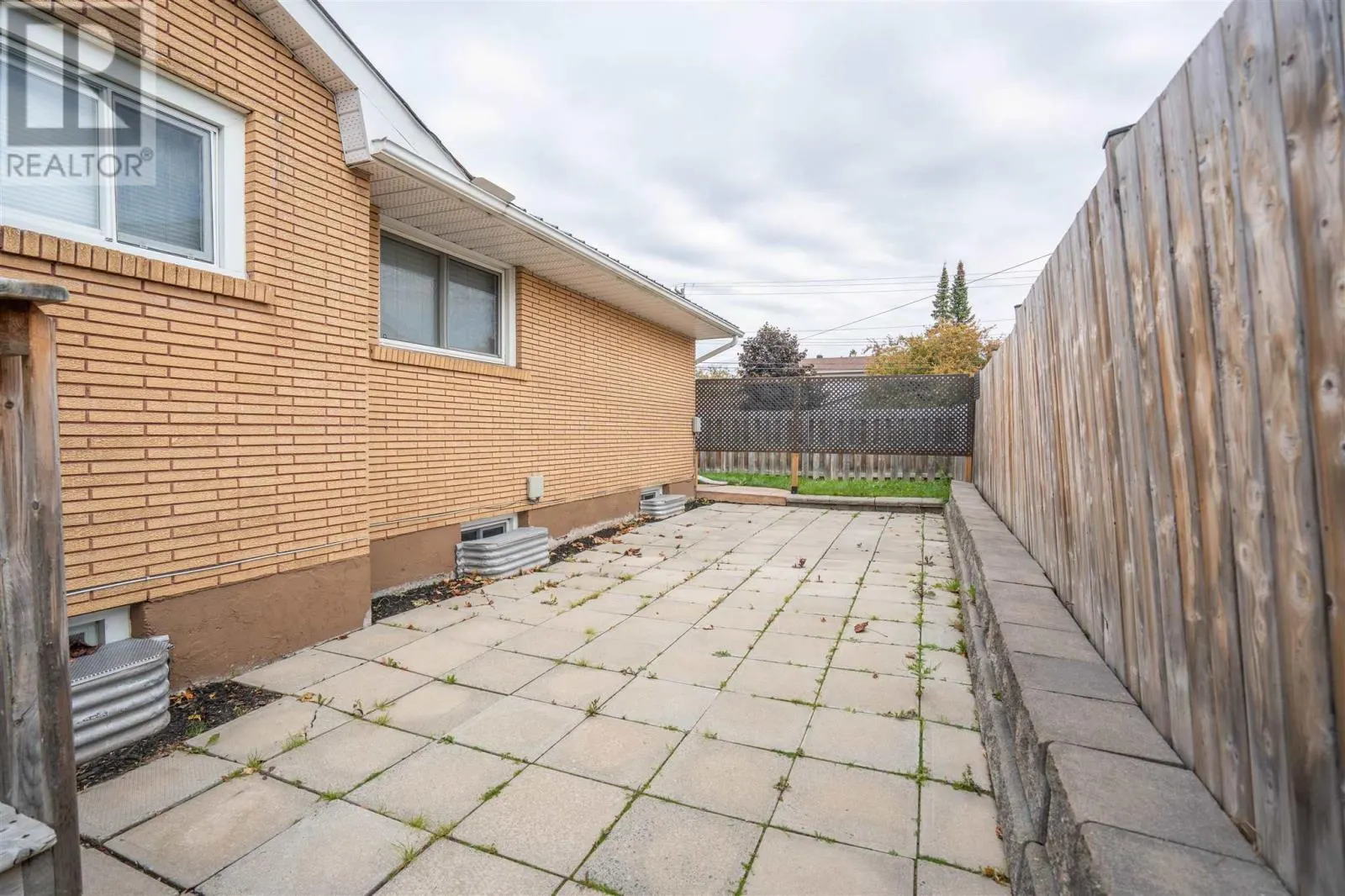 34 Routledge AVE