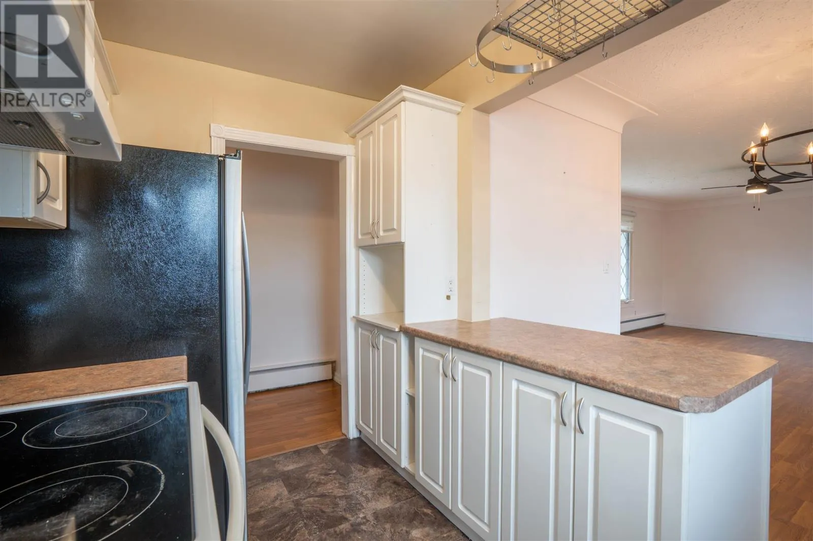 34 Routledge AVE