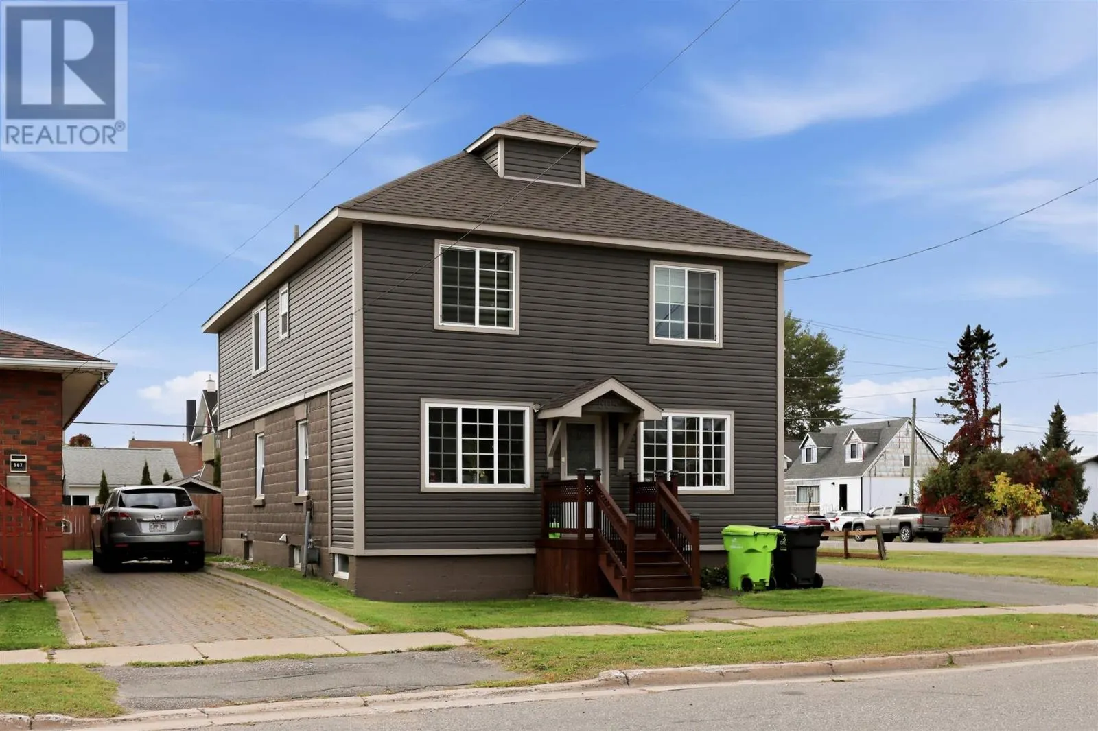 509 Douglas ST