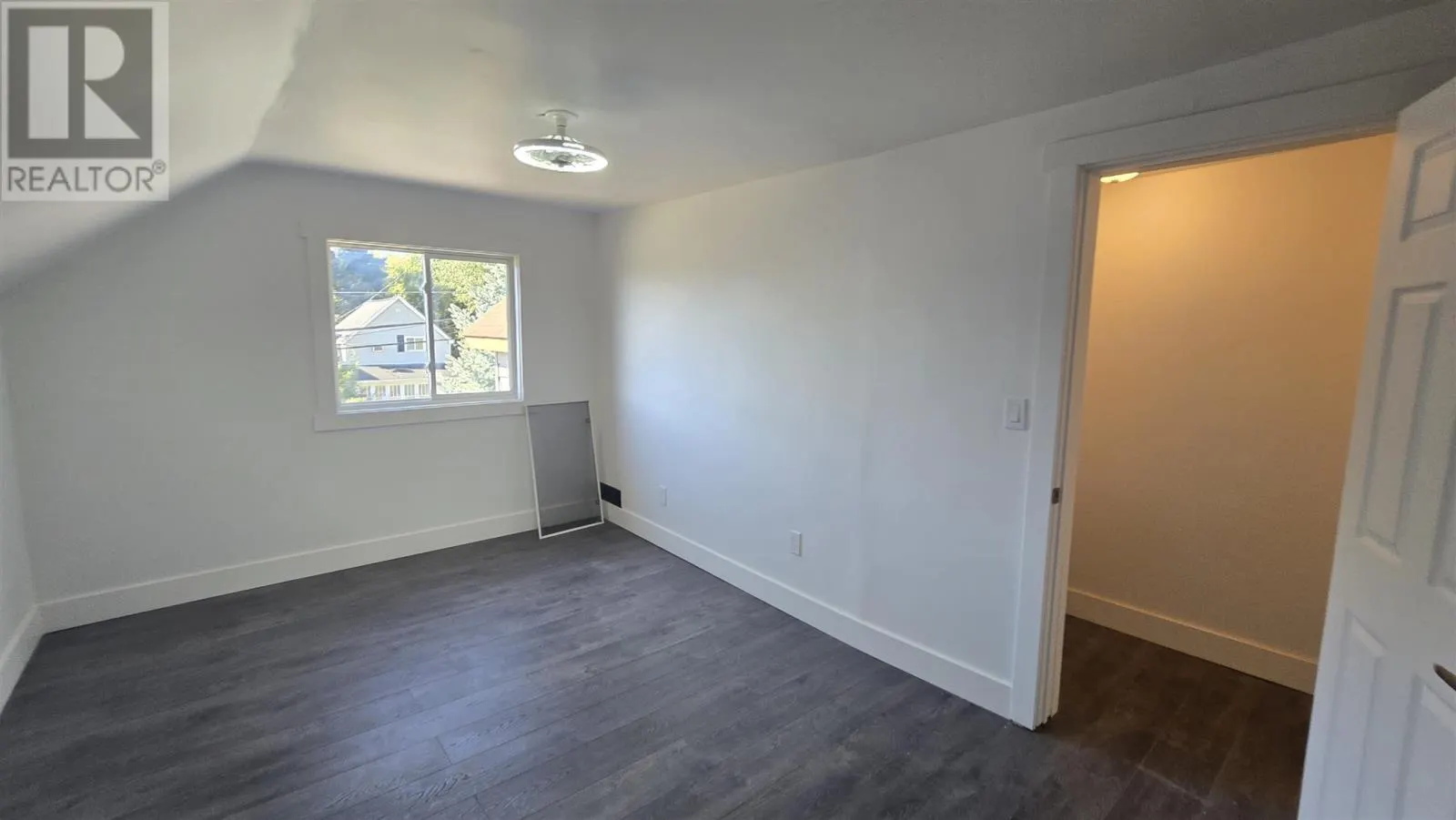404 John ST