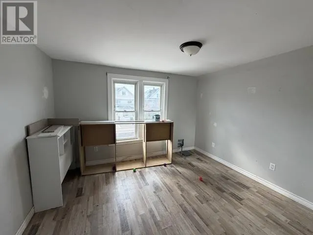 160 Albert ST E
