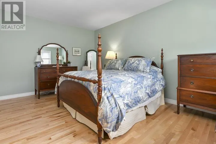 90 Florwin DR