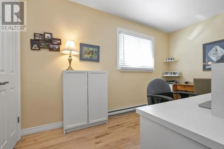 90 Florwin DR