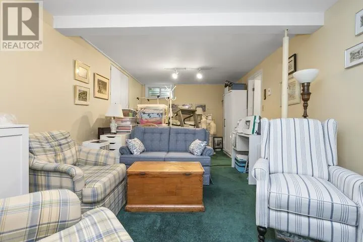 90 Florwin DR