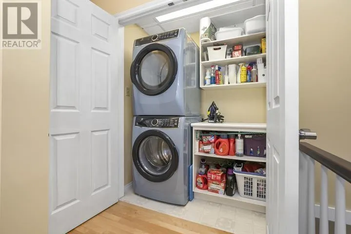 90 Florwin DR